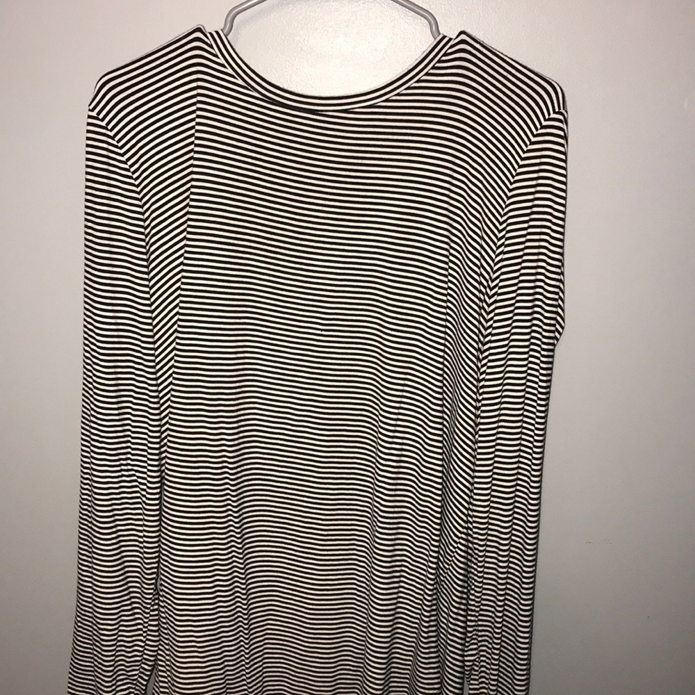 Old Navy long sleeve shirt